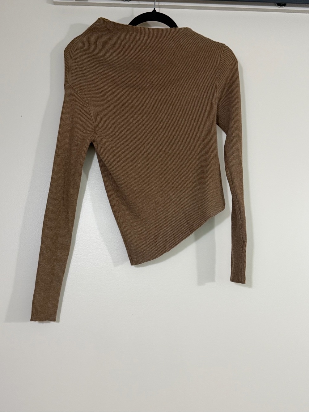 COMMENSE Brown Asymmetric Ribbed Long-Sleeve mock neck Top - sz S